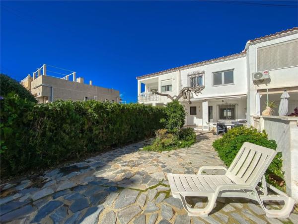 Chalet adosado en Calle Soria, Cabo Cervera, Torrevieja photo 4