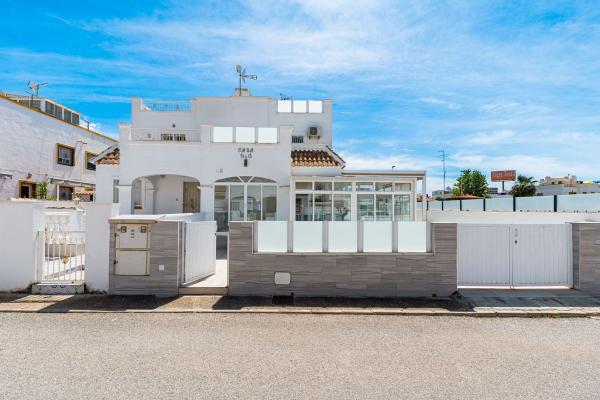 Chalet adosado en Jardin Del Mar VII, 23, La Siesta - El Salado - Torreta, Torrevieja photo 1