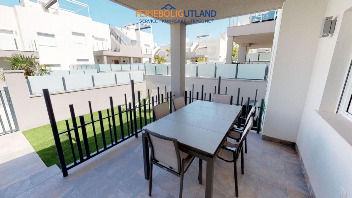 Sprzedaż mieszkania w Piso en Calle Gines Saura Sanchez s/n, Parque Acuático - Sector 25, Torrevieja, Torrevieja
photo 1
