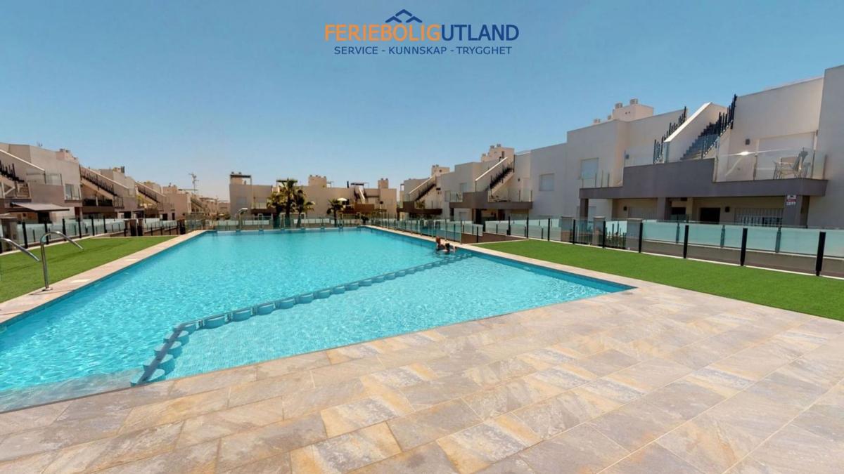 Sprzedaż mieszkania w Piso en Calle Gines Saura Sanchez s/n, Parque Acuático - Sector 25, Torrevieja, Torrevieja
photo 3