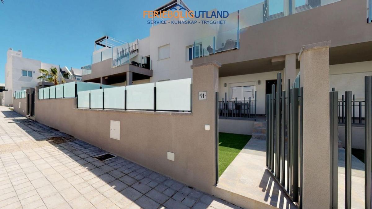 Sprzedaż mieszkania w Piso en Calle Gines Saura Sanchez s/n, Parque Acuático - Sector 25, Torrevieja, Torrevieja
photo 4