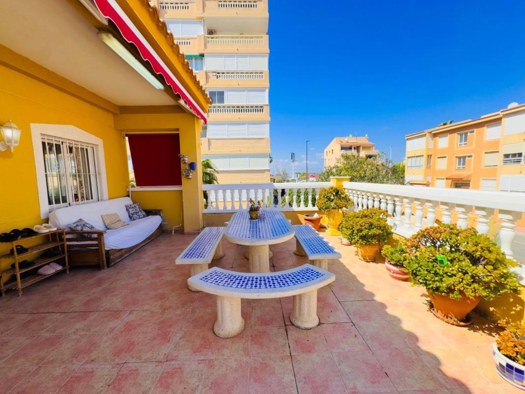 Venta de chalet adosado en Chalet adosado en Avenida de los Europeos, Los Europeos, Torrevieja , Torrevieja photo 5