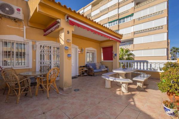 Продажа квартиры на Piso en Avenida de los Holandeses, Los Europeos, Torrevieja, Торревьеха
thumbnail 1