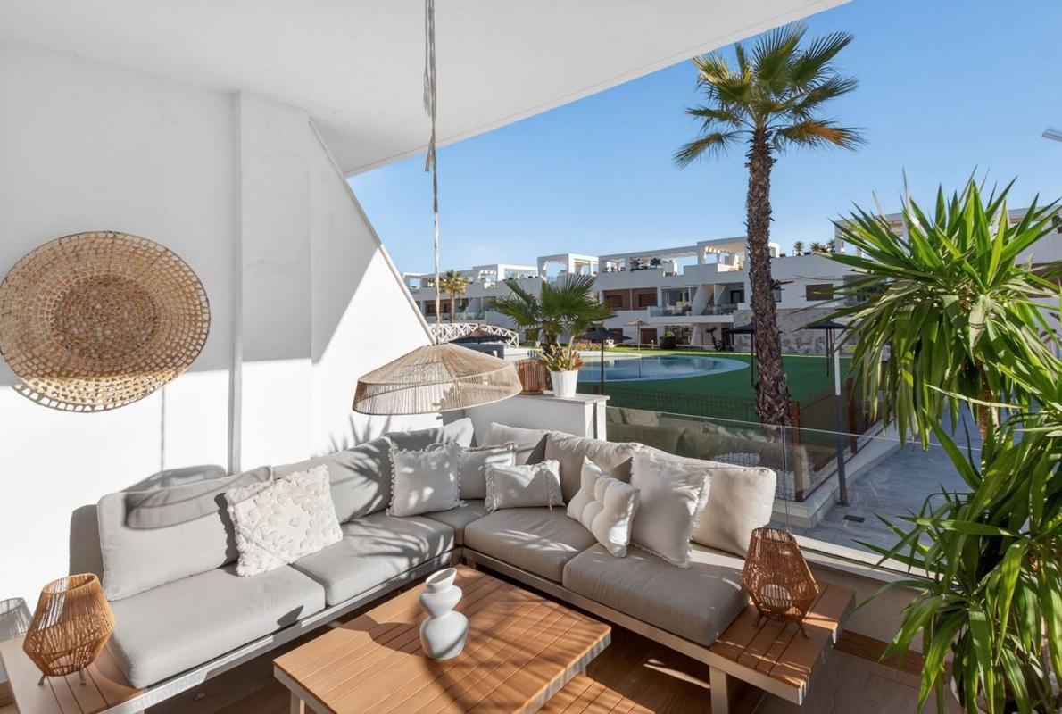 Venta de piso en Piso en Calle Calpe, Los Balcones - Los Altos del Edén, Torrevieja, Torrevieja
photo 1