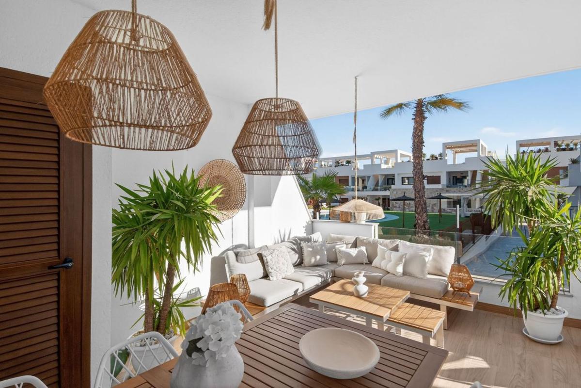 Venta de piso en Piso en Calle Calpe, Los Balcones - Los Altos del Edén, Torrevieja, Torrevieja
photo 2