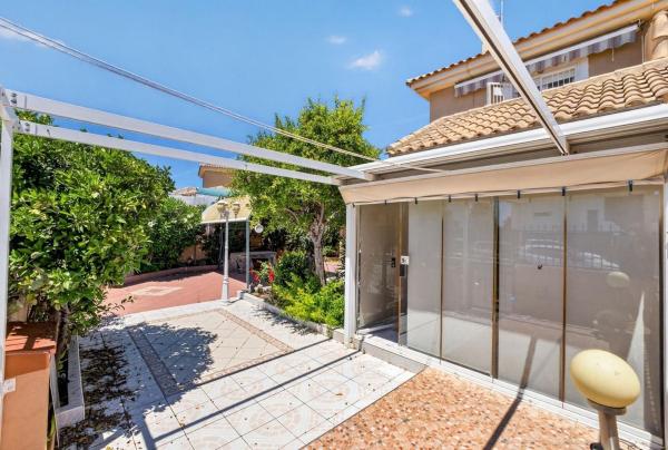 Chalet adosado en Los Balcones - Los Altos del Edén, Torrevieja photo 4