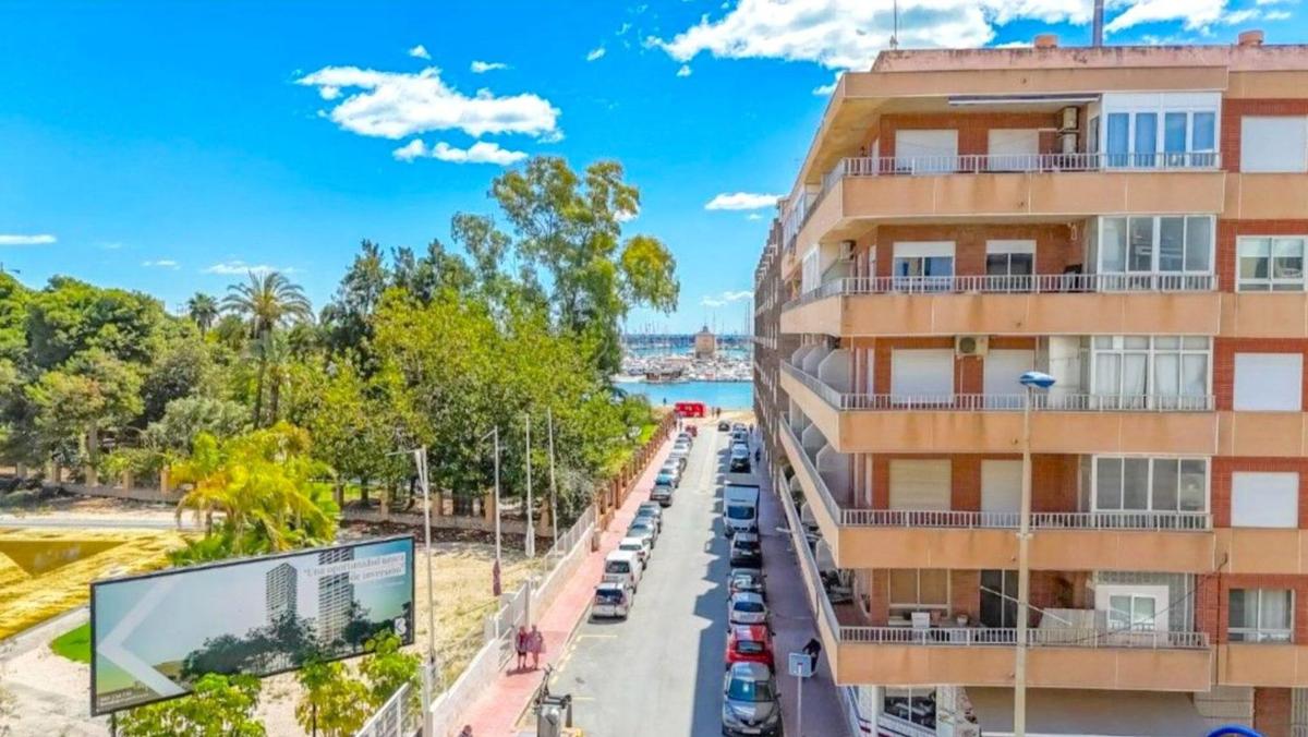 Sale of apartment in Piso en Calle Doña Sinforosa, El Acequión, Torrevieja, Torrevieja
photo 1