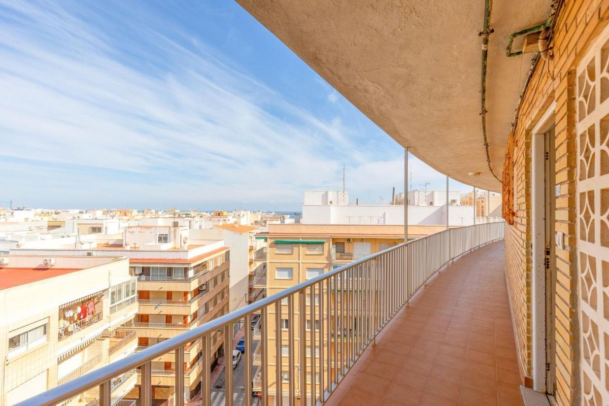 Venta de piso en Piso en Calle Timonel, Playa del Cura, Torrevieja, Torrevieja
photo 4