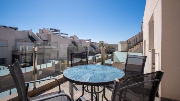 Продажа квартиры на Piso en Calle Gines Saura Sanchez, 4, Parque Acuático - Sector 25, Torrevieja, Торревьеха
photo 1