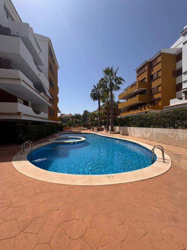 Venta de piso en Piso en Avenida de las Olas s/n, Punta Prima, Torrevieja, Torrevieja
photo 2