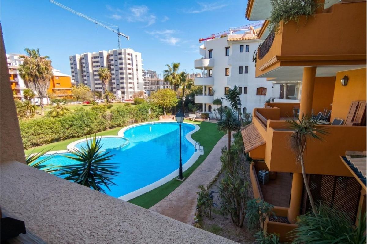 Продажа квартиры на Piso en Calle Mar Gruesa, Punta Prima, Torrevieja, Торревьеха
photo 1