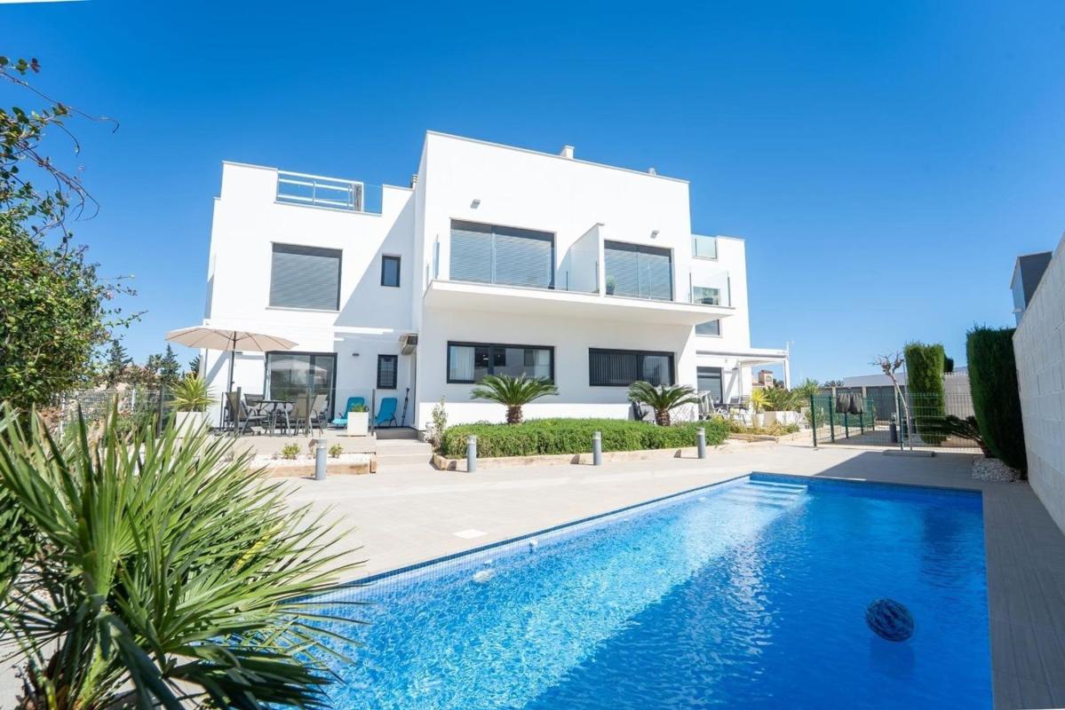 Sale of apartment in Piso en Los Balcones - Los Altos del Edén, Torrevieja, Torrevieja
photo 3