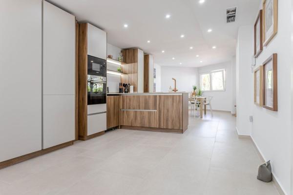 Продажа квартиры на Piso en Calle Doña Sinforosa, El Acequión, Torrevieja, Торревьеха
thumbnail 1