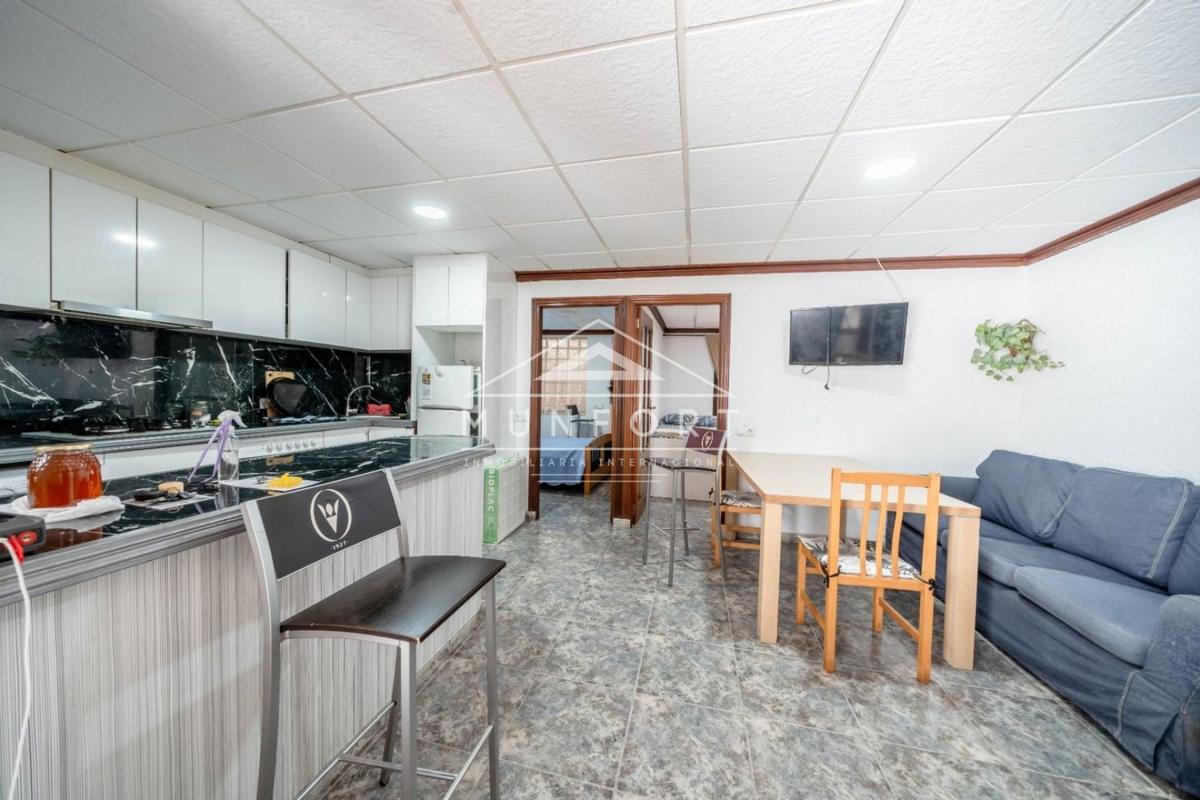Sale of apartment in Piso en Las Piscinas Naturales, Torrevieja, Torrevieja
photo 5