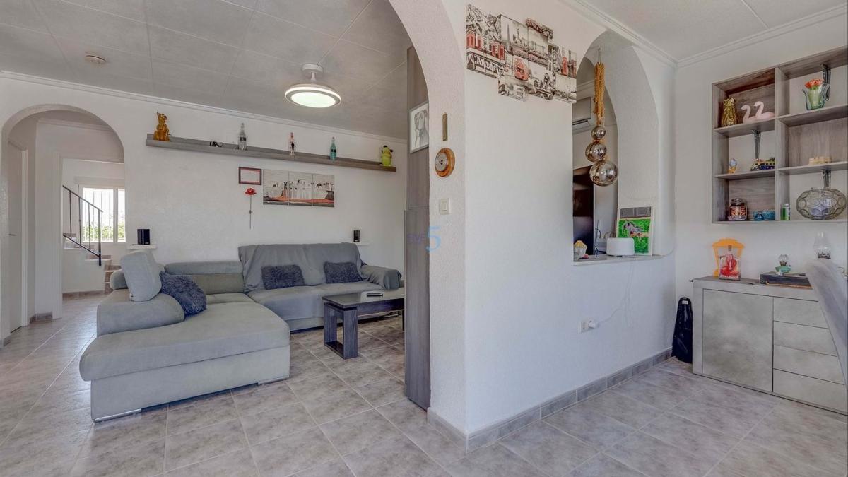 Venta de chalet independiente en Casa o chalet en La Siesta - El Salado - Torreta, Torrevieja, Torrevieja
photo 4