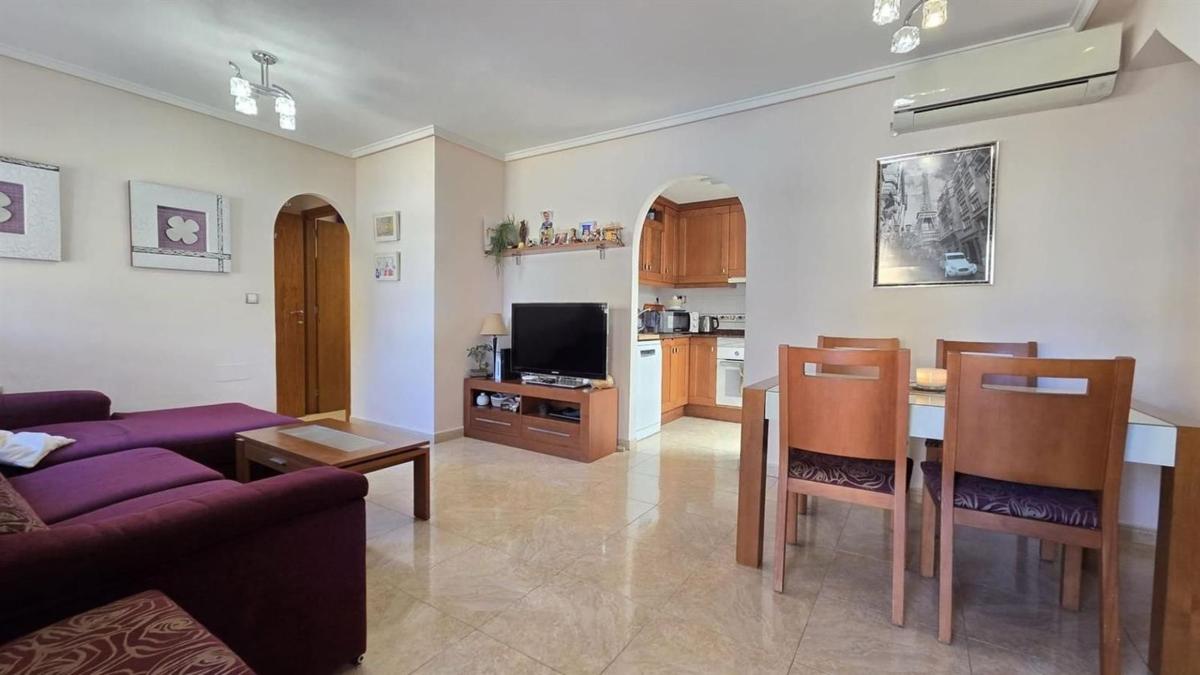 Продажа таунхауса в Chalet adosado en Calle Gotzone Mora, Parque Acuático - Sector 25, Torrevieja , Торревьеха photo 3