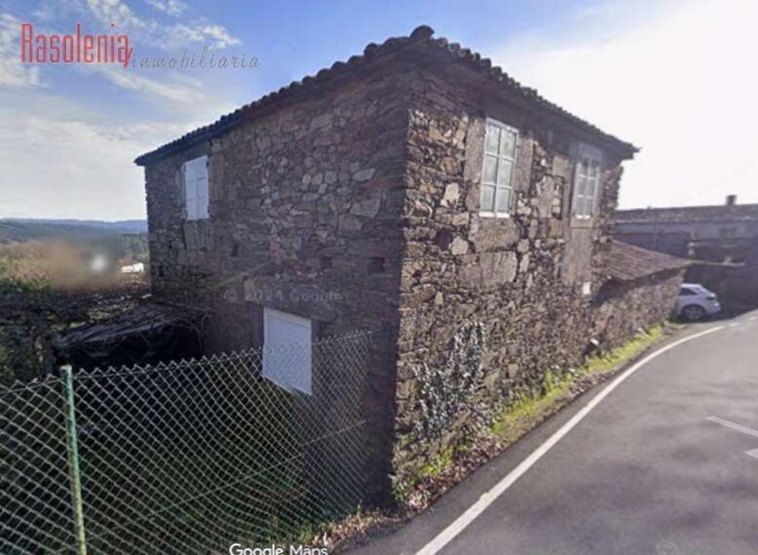 Sale of independent chalet in Casa o chalet en Touro, Touro
photo 1