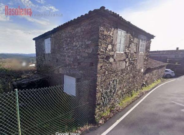 Independent chalet for sale in Casa o chalet en Touro, Touro
photo 1