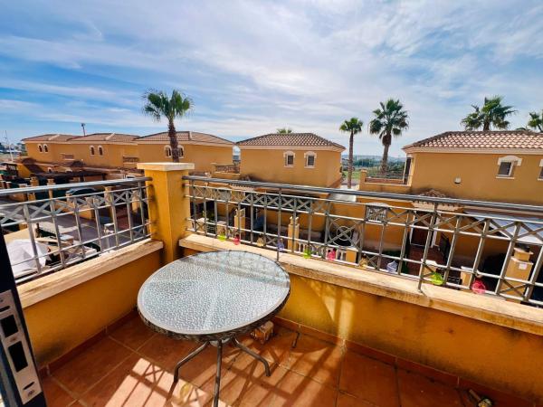 Chalet adosado en Calle Gotzone Mora, 21, Parque Acuático - Sector 25, Torrevieja photo 3