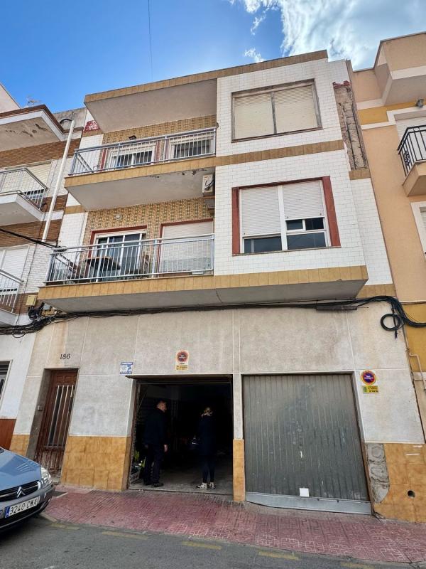 Propiedades en venta y alquiler en España photo 1