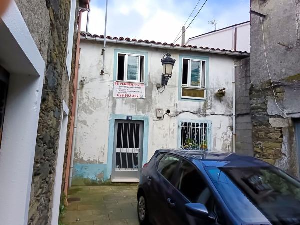 Chalet pareado en Calle Ichoas, 10, Melide photo
