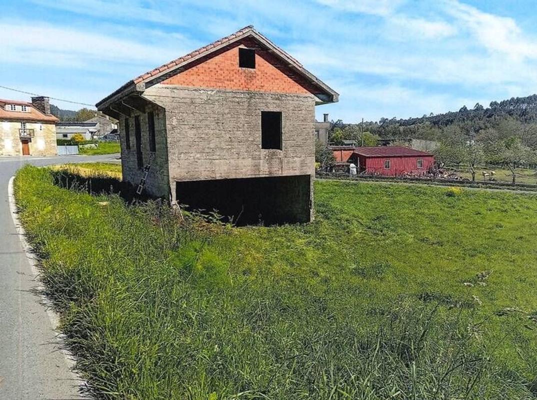 Properties for sale and rent in Spain photo 3
