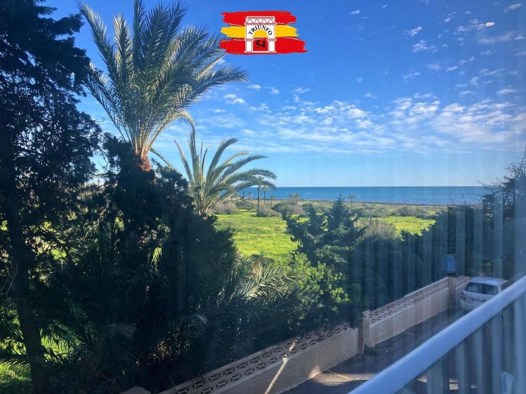 Venta de piso en Piso en Calle Pleamar, Punta Prima, Torrevieja, Torrevieja
photo 3