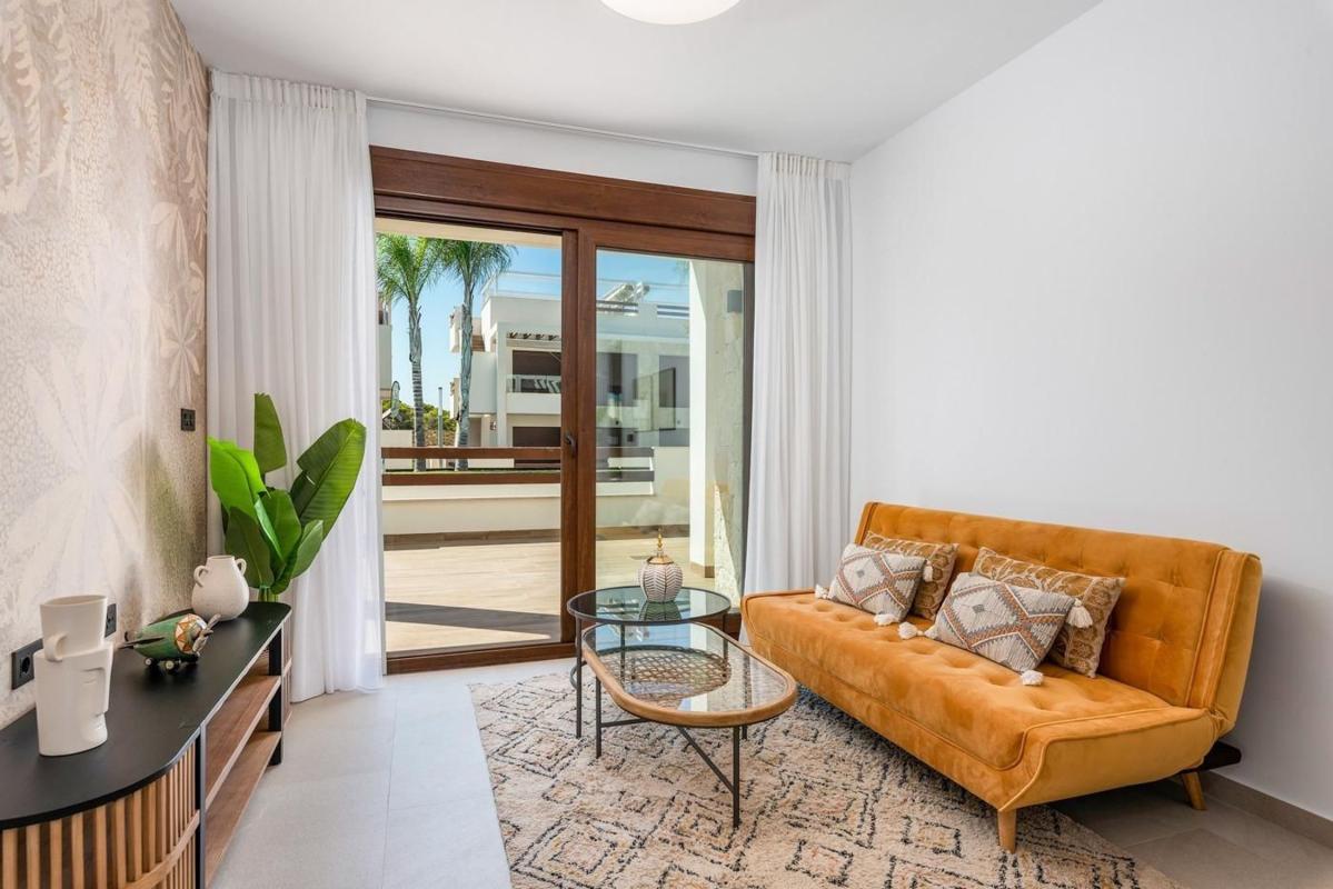 Sale of apartment in Piso en Los Balcones - Los Altos del Edén, Torrevieja, Torrevieja
photo 3