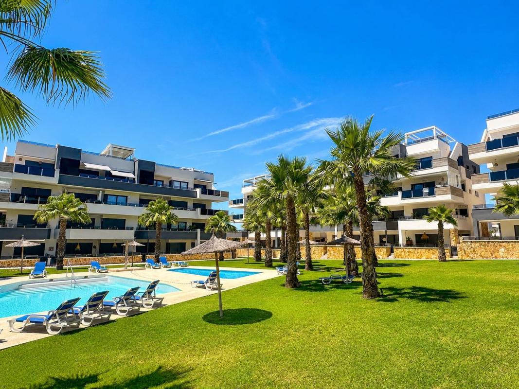 Sale of apartment in Piso en Calle Covadonga, Los Balcones - Los Altos del Edén, Torrevieja, Torrevieja
photo 1