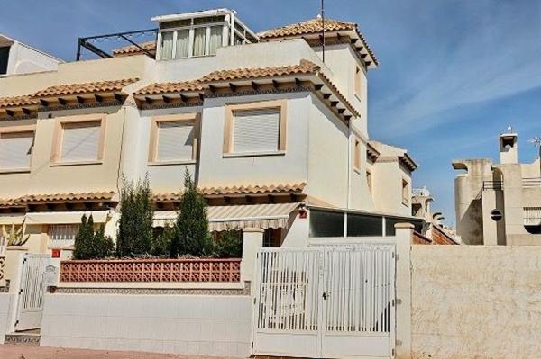 Chalet pareado en Zona los Frutales, Torrevieja photo 1
