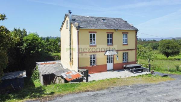 Casa de pueblo en Ortigueira photo 1