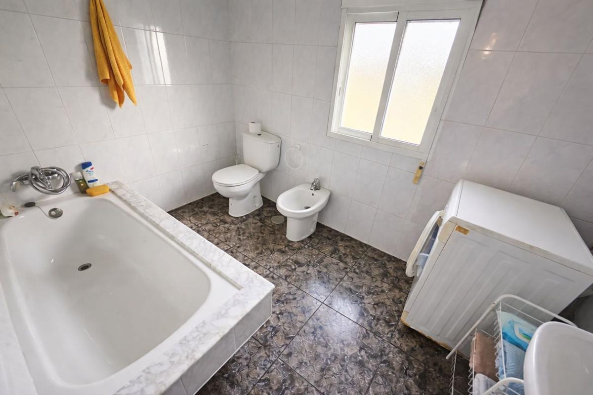 Properties for sale and rent in Spain photo 4