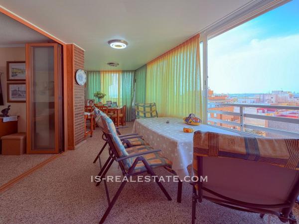 Venta de piso en Piso en Los Europeos, Torrevieja, Torrevieja
photo 1
