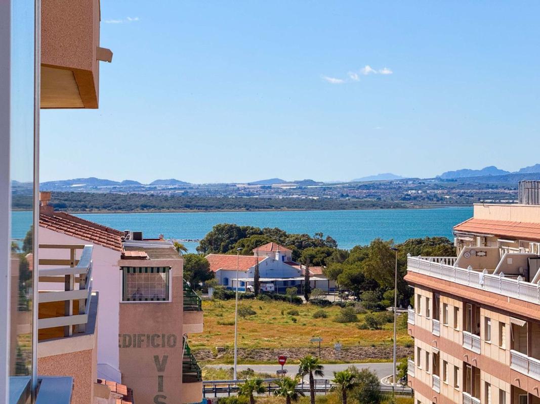 Продажа квартиры на Piso en Calle Alta, Gaspar Perrelló, Torrevieja, Торревьеха
photo 2