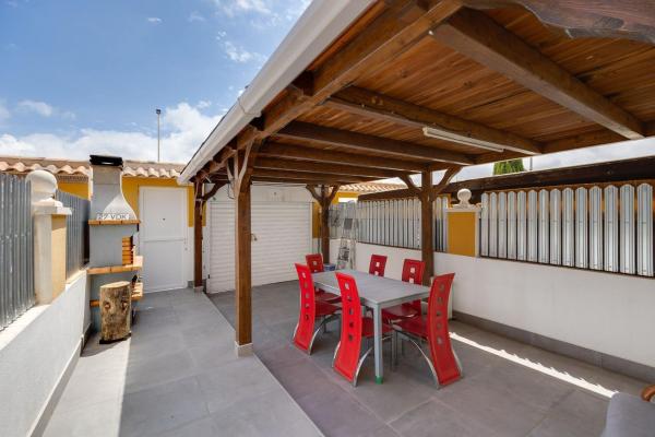Casa o chalet independiente en Avenida Paris, Aguas Nuevas, Torrevieja thumbnail 3