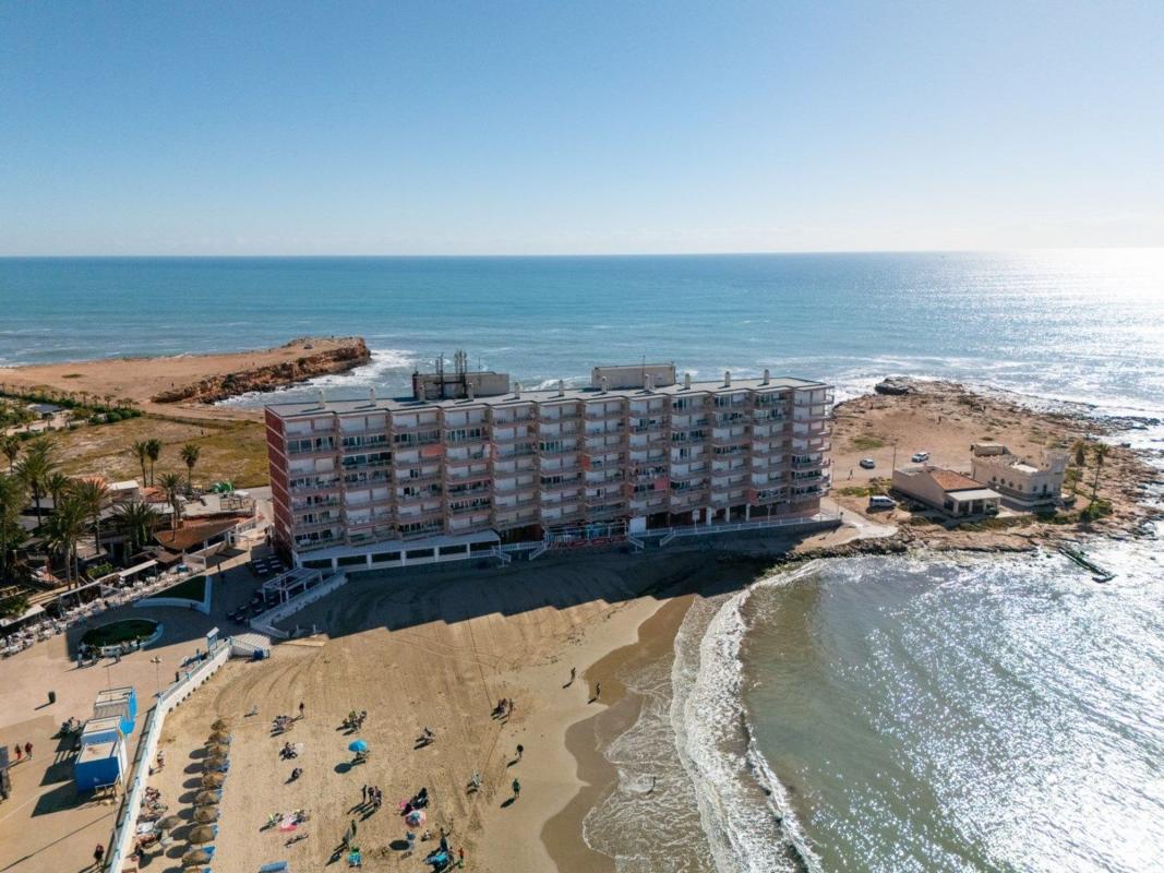Venta de piso en Piso en Avenida Alfredo Nobel, Zona los Frutales, Torrevieja, Torrevieja
photo 2