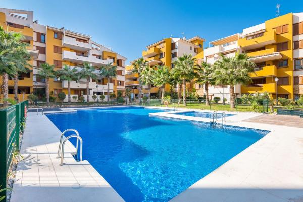 Sale of flat in Piso en Calle Ciclón, Punta Prima, Torrevieja, Torrevieja
photo 1