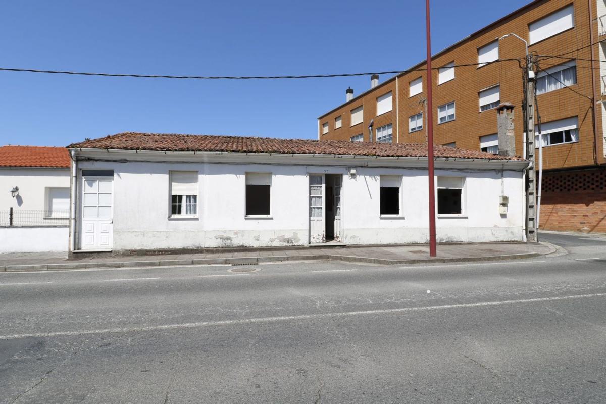 Properties for sale and rent in Spain photo 2