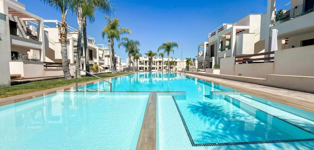 Venta de piso en Piso en Calle Pego, Los Balcones - Los Altos del Edén, Torrevieja, Torrevieja
photo 1