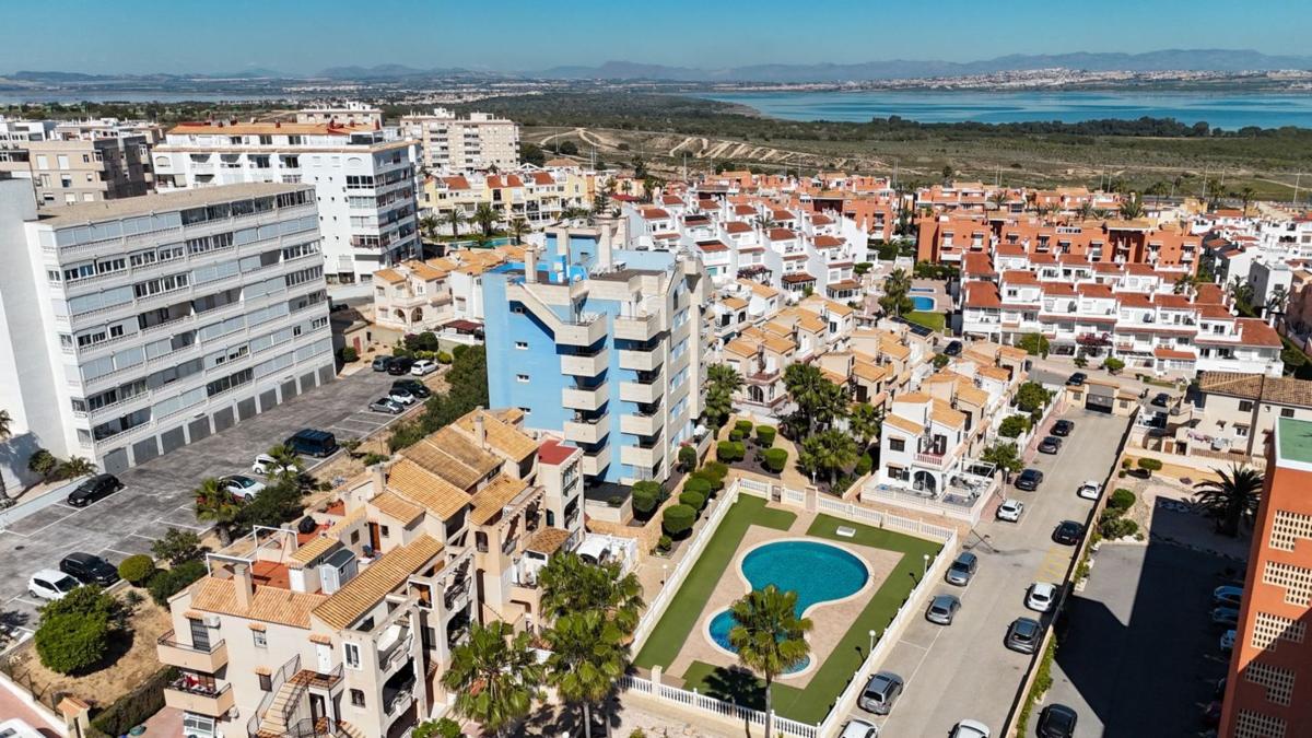 Продажа квартиры на Piso en Torreblanca, Torrevieja, Торревьеха
photo 1