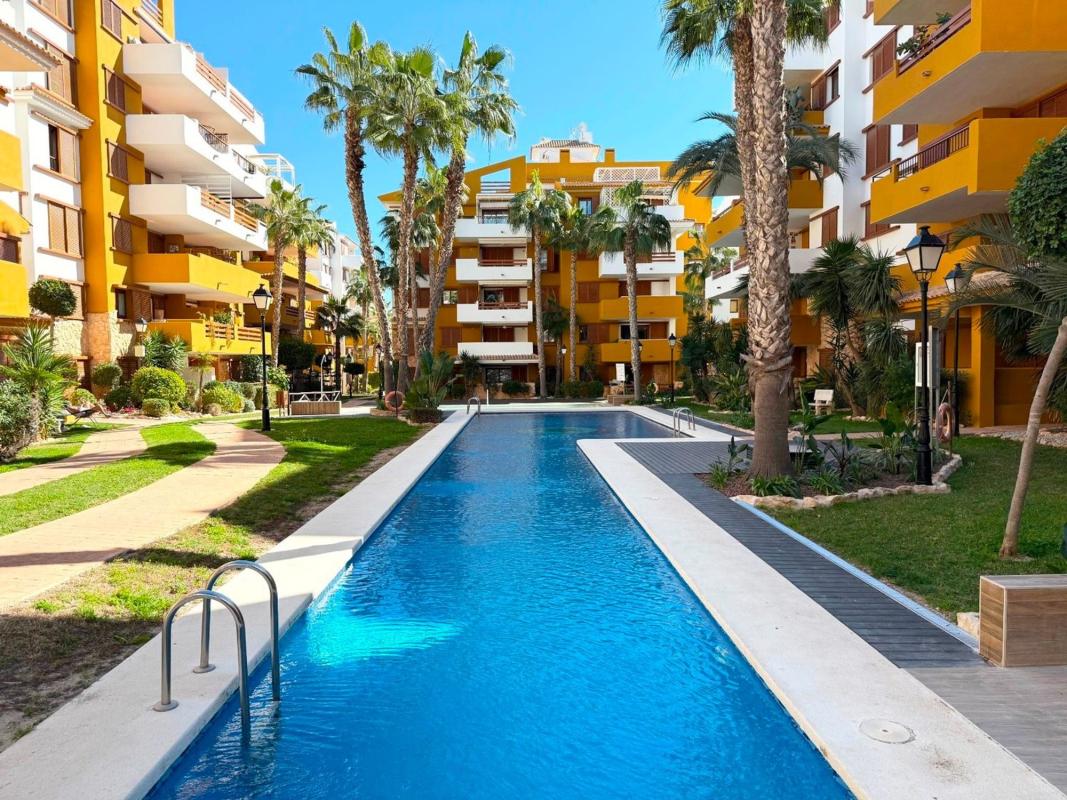 Sprzedaż mieszkania w Piso en Calle Ciclón, Punta Prima, Torrevieja, Torrevieja
photo 4