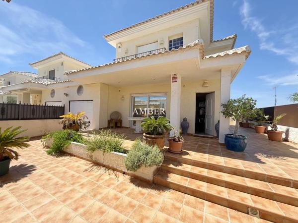 Chalet pareado en Residencial Da Vinci, 1, La Siesta - El Salado - Torreta, Torrevieja photo 1
