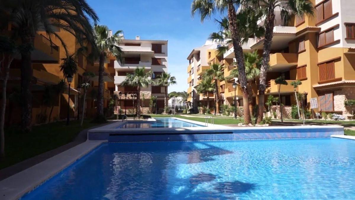 Sprzedaż mieszkania w Piso en Calle Ciclón, Punta Prima, Torrevieja, Torrevieja
photo 2