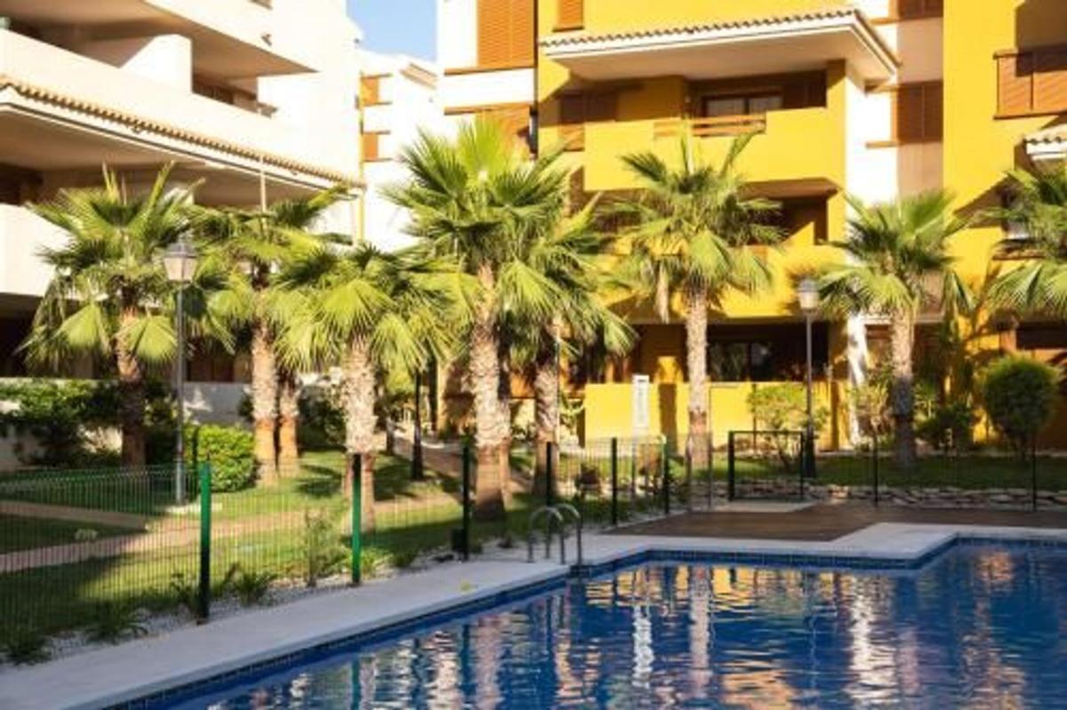 Sprzedaż mieszkania w Piso en Calle Ciclón, Punta Prima, Torrevieja, Torrevieja
photo 3
