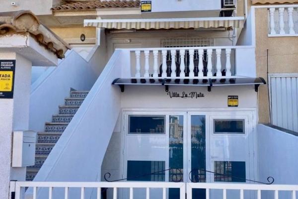 Chalet pareado en Cabo Cervera, Torrevieja thumbnail 1
