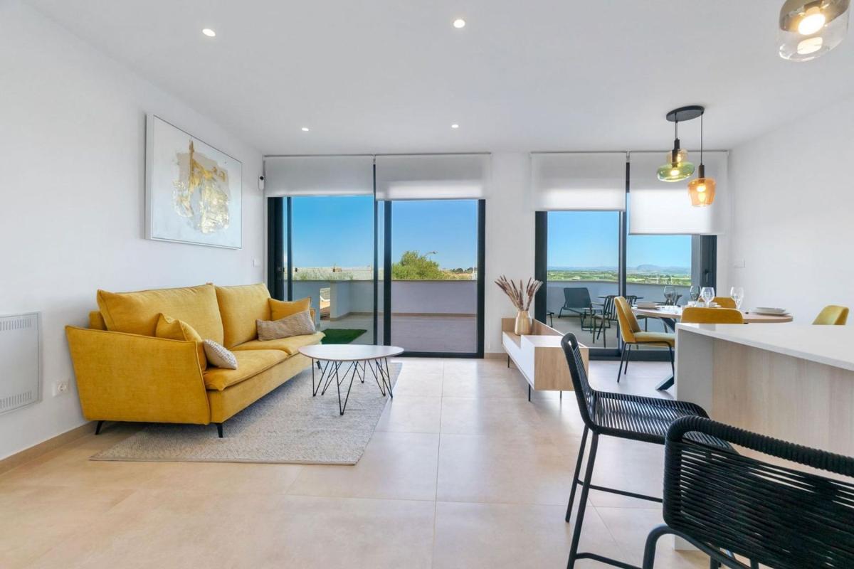 Venta de piso en Piso en Calle Calpe, Los Balcones - Los Altos del Edén, Torrevieja, Torrevieja
 photo 3