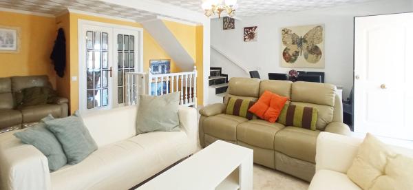 Chalet pareado en CL Pleamar, Punta Prima, Torrevieja photo 1