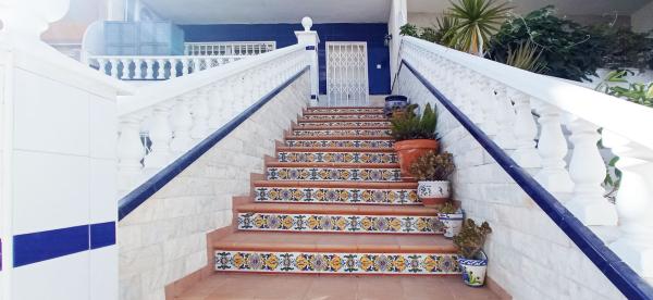 Chalet pareado en CL Pleamar, Punta Prima, Torrevieja photo 4