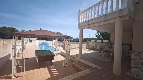 Chalet adosado en Los Balcones - Los Altos del Edén, Torrevieja thumbnail 2