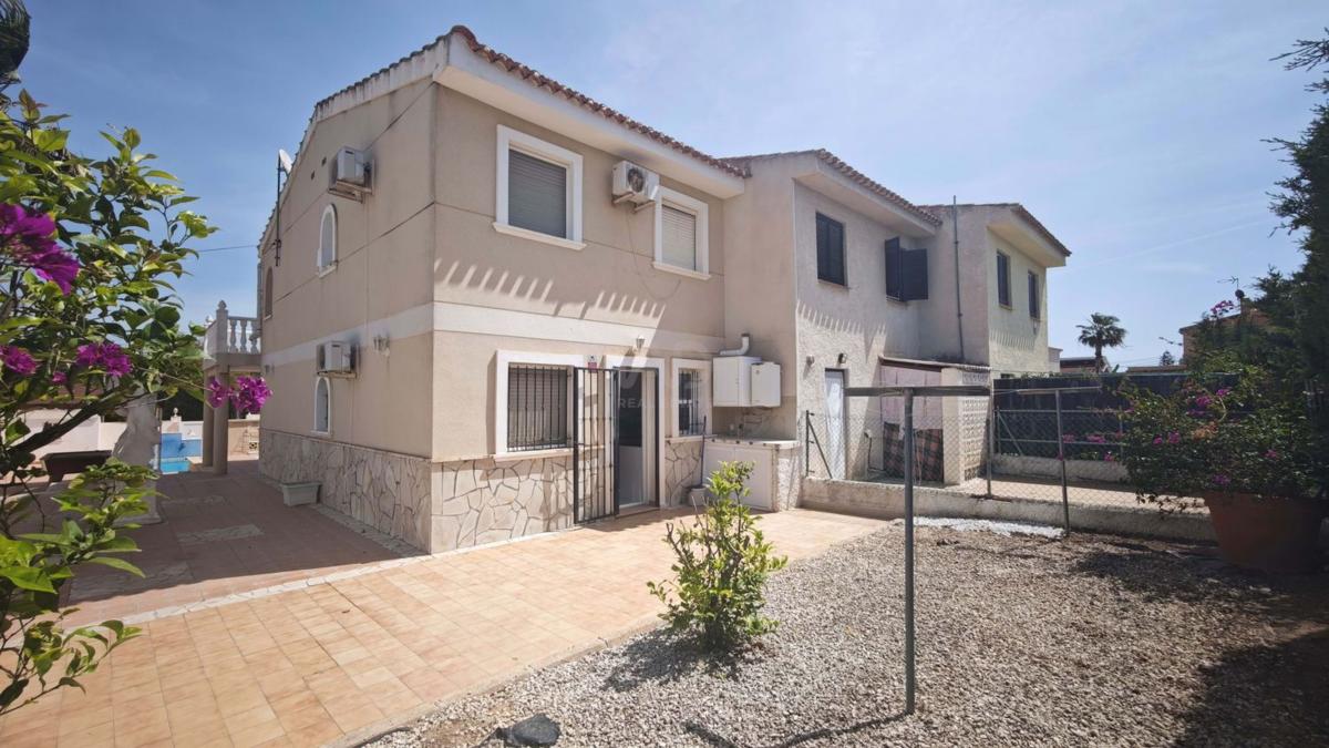Sprzedaż szeregowego domku w  Chalet adosado en Los Balcones - Los Altos del Edén, Torrevieja , Torrevieja photo 3